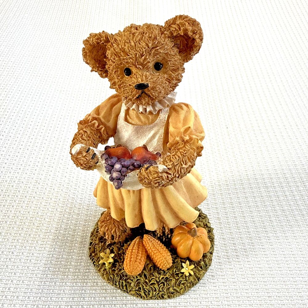 Kuddles Korner - 11768 - Fall Harvest Bear - Girl Holding Fruit 2002 - Vintage